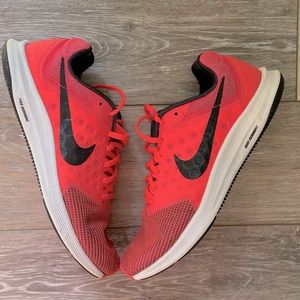 Nike running shoes✨